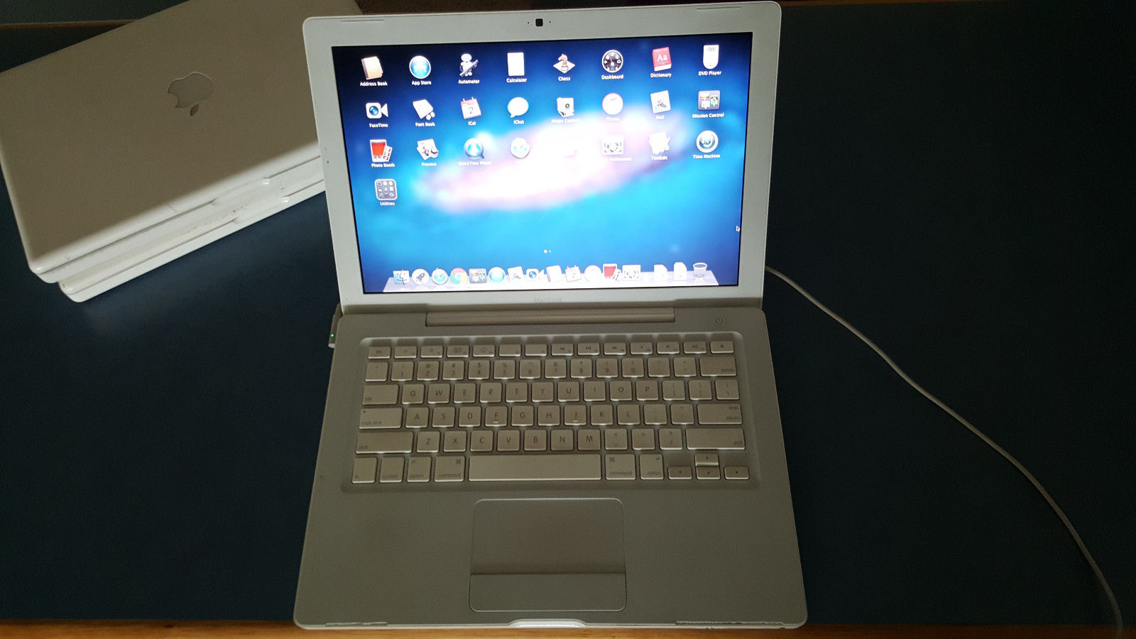 macbook a1181 supported os